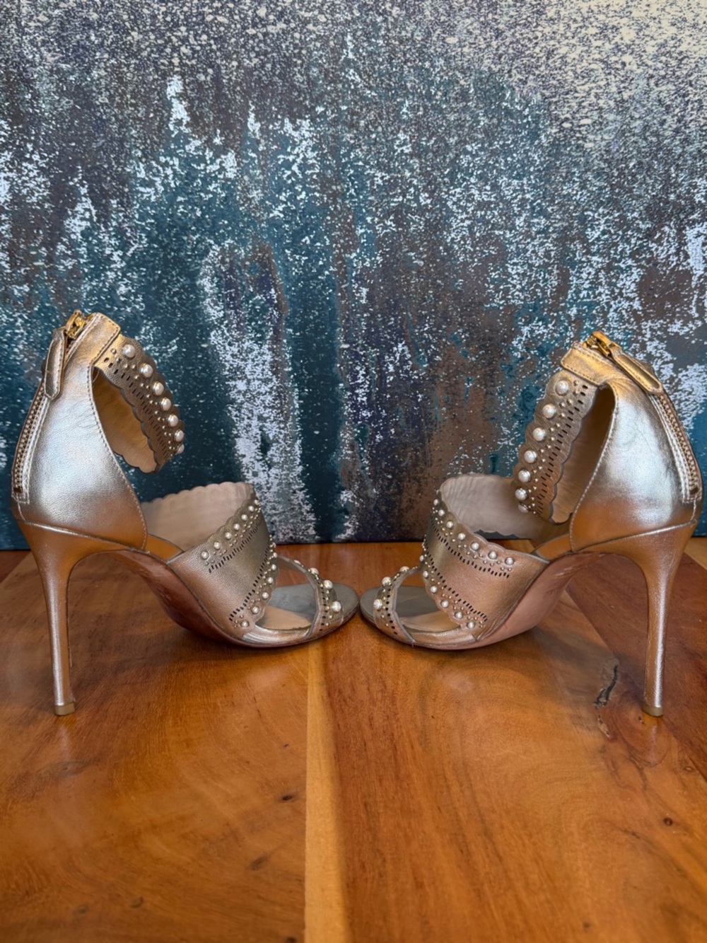 PLV Dressy Gold/White Pearl Embellished Heels 4” Size 9.5 (GUC) - Picture 8 of 16